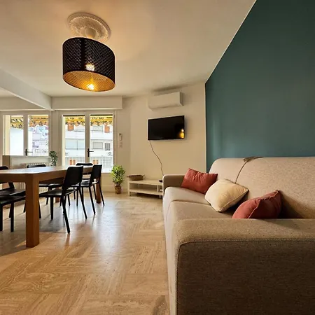 Les Appts D'albertine - T3 Climatisé à 200m Des Plages, Centre-ville Et Gare - Parking Privé Inclus Appartamento *