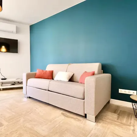 Les Appts D'albertine - T3 Climatisé à 200m Des Plages, Centre-ville Et Gare - Parking Privé Inclus * Antibes