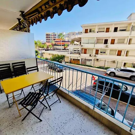 Appartement Les Appts D'albertine - T3 Climatisé à 200m Des Plages, Centre-ville Et Gare - Parking Privé Inclus *