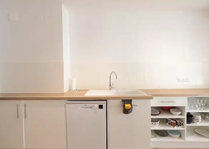 Les Appts D'albertine - T3 Climatisé à 200m Des Plages, Centre-ville Et Gare - Parking Privé Inclus Appartement Antibes